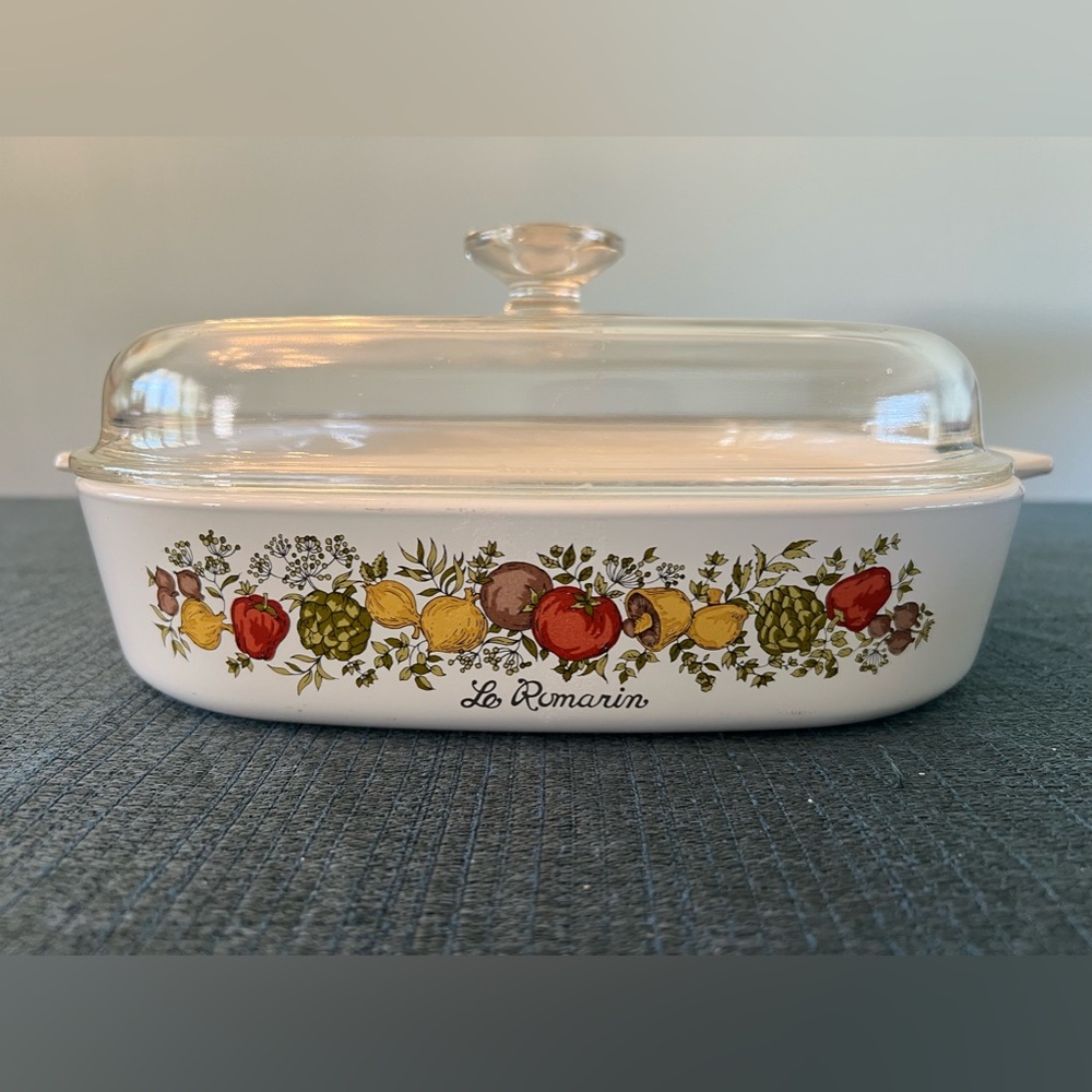 VINTAGE Corningware “Spice of Life” with Lid! PRISTINE Condition!!